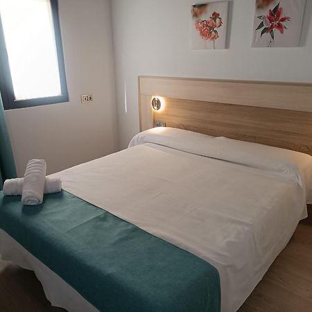 Apartamentos Turisticos Avila Puerta De La Santa 2-1 Экстерьер фото